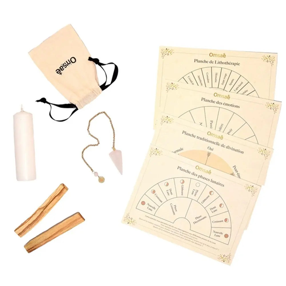 Coffret de divination Omsaé avec pendule quartz rose, planches, bougie blanche, palo santo et pochon beige