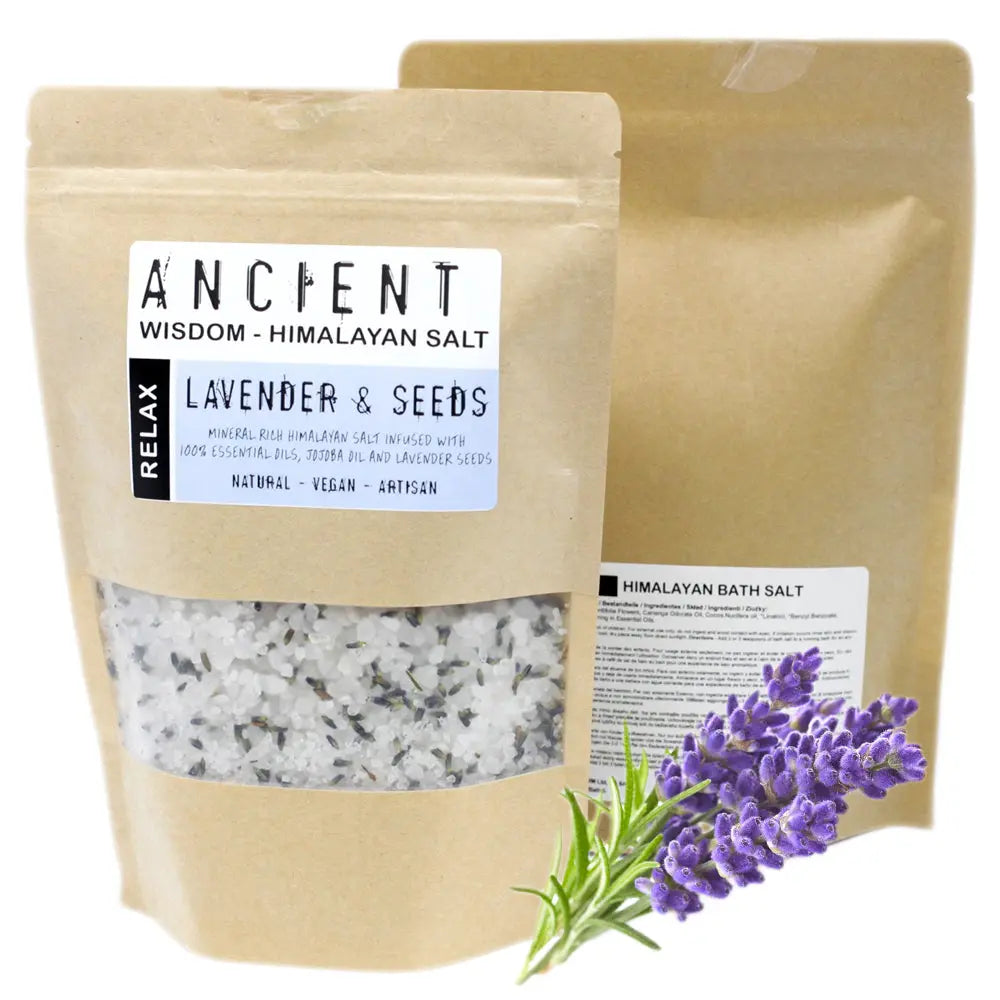 Sachet kraft de Sel de bain Himalaya Relax Lavande et graines avec cristaux blancs et fleurs violettes.